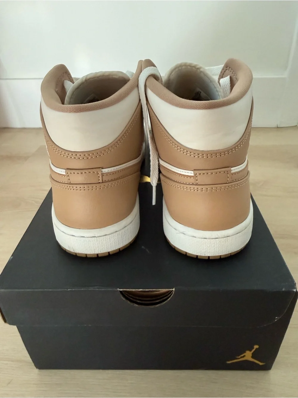 Air jordan 1 mid hemp/white-gum yellow mens